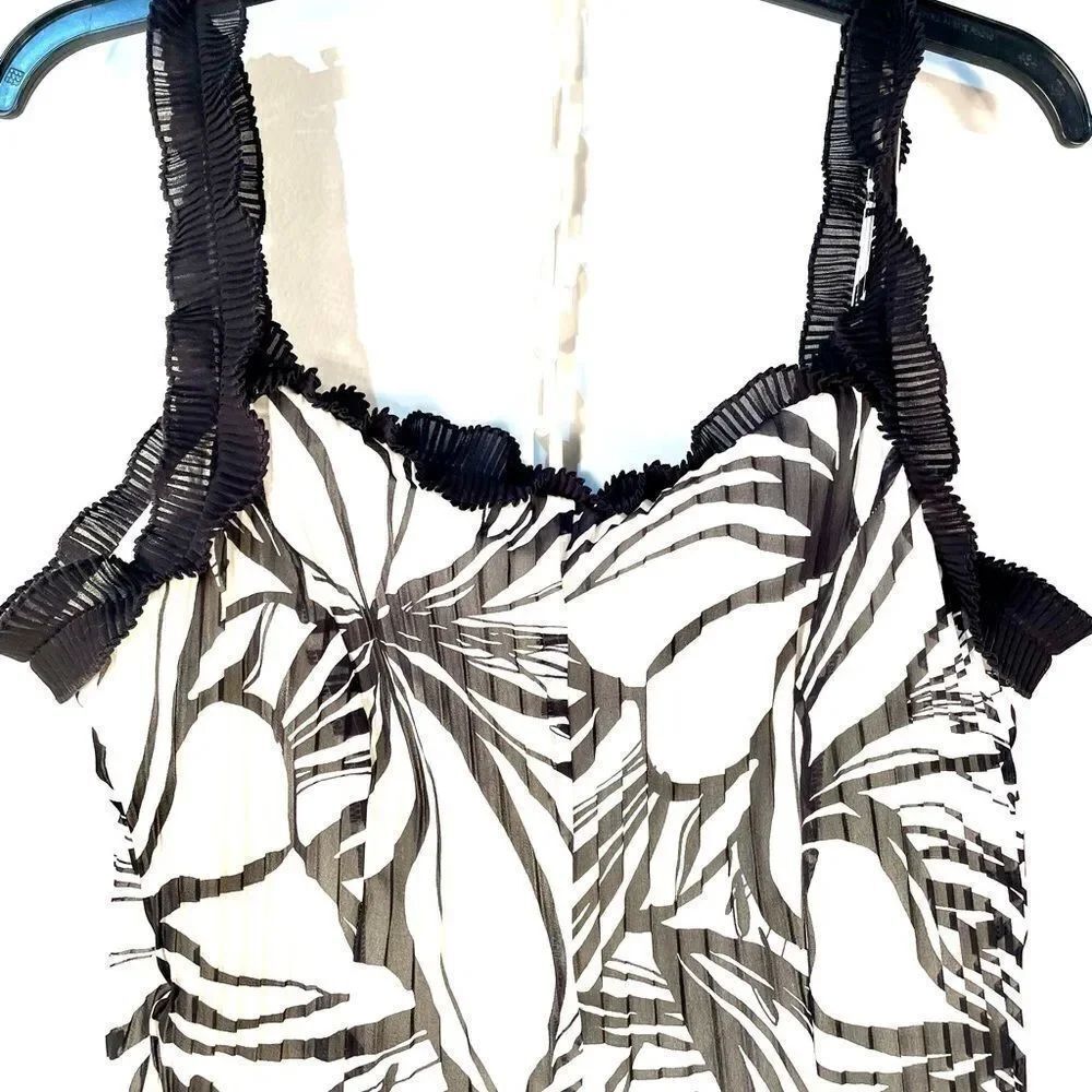 BLACK & WHITE DRESS - Picture 5 of 9